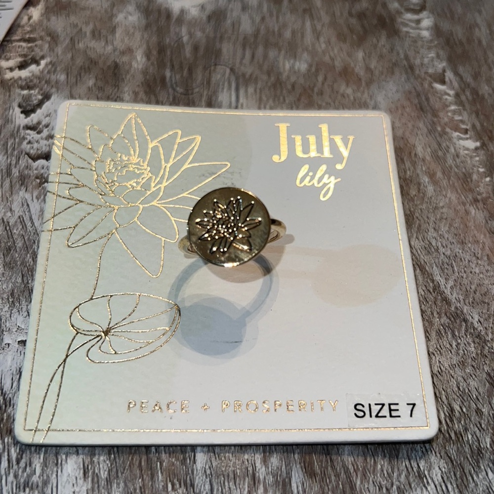 3/$20🎀 July birth month Lily Ring size 7 zodiac